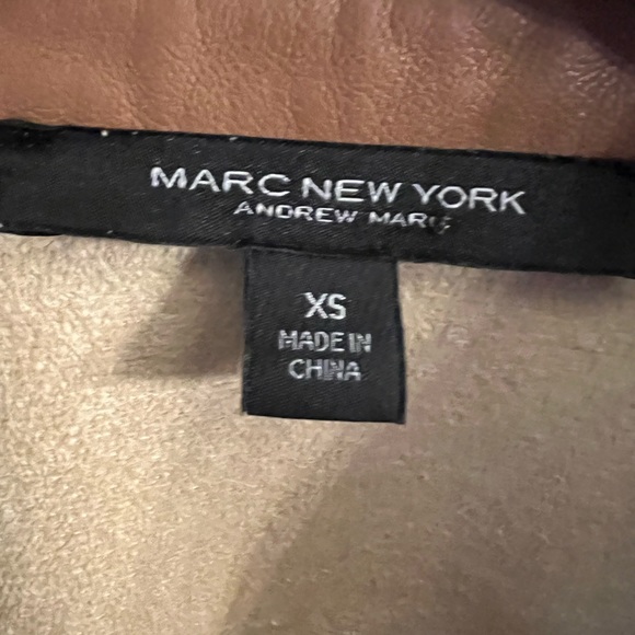 Andrew Marc New York Faux Leather Button Up Puff Sleeve Blouse Size XS - Picture 3 of 8